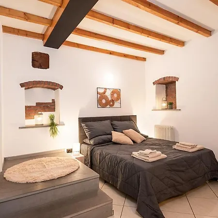 Renovated Airport & Downtown Apartment Bergamo